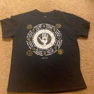 Graphic tee